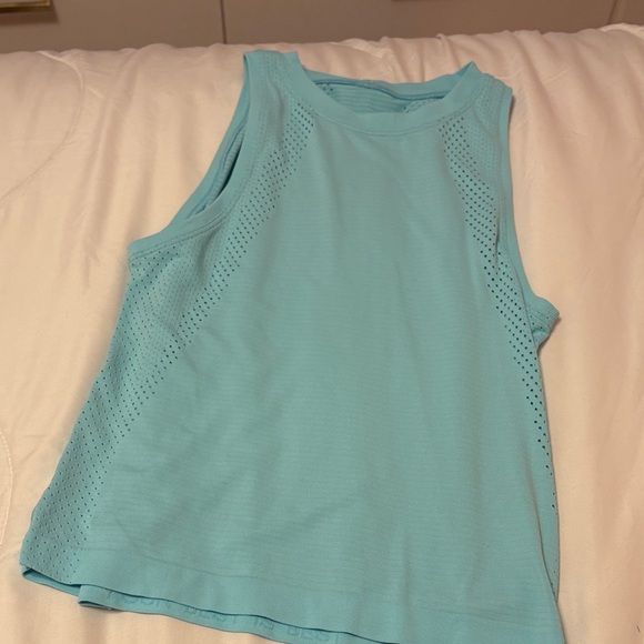 lululemon athletica Light Blue Muscle Tee - Picture 1 of 4